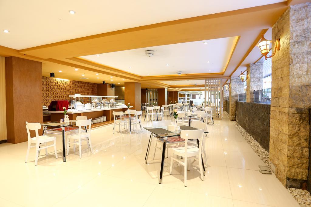 Sylvia Hotel Premier Kupang Kupang (East Nusa Tenggara) Exterior foto