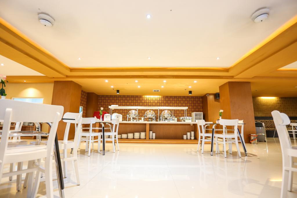 Sylvia Hotel Premier Kupang Kupang (East Nusa Tenggara) Exterior foto