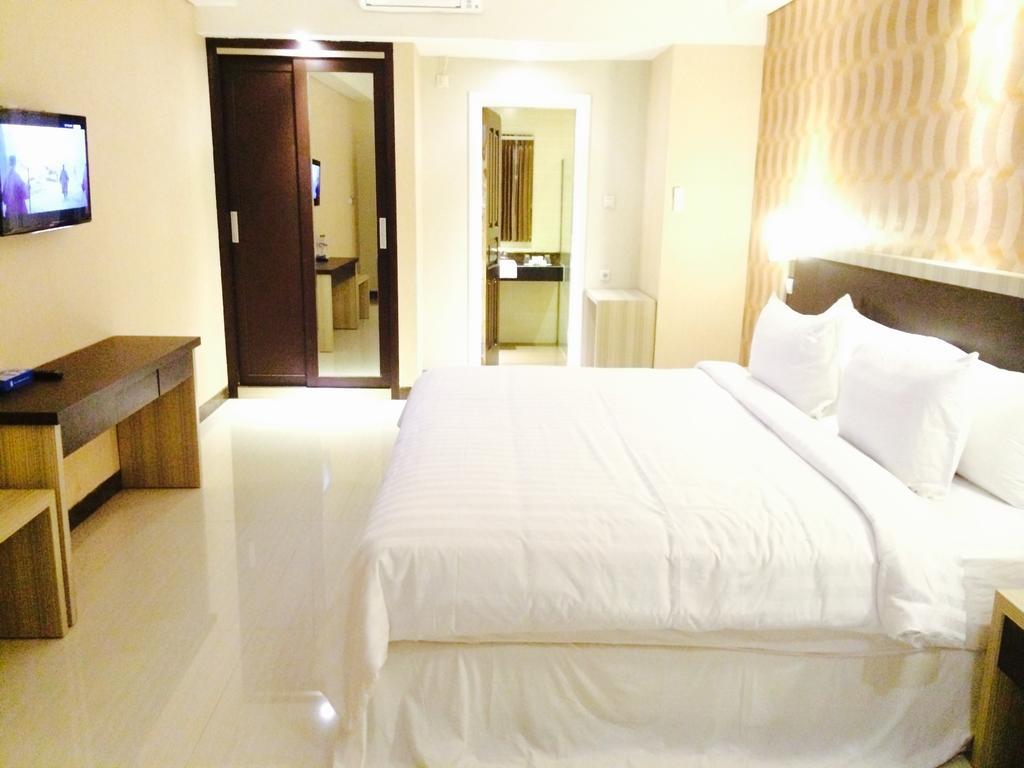 Sylvia Hotel Premier Kupang Kupang (East Nusa Tenggara) Exterior foto