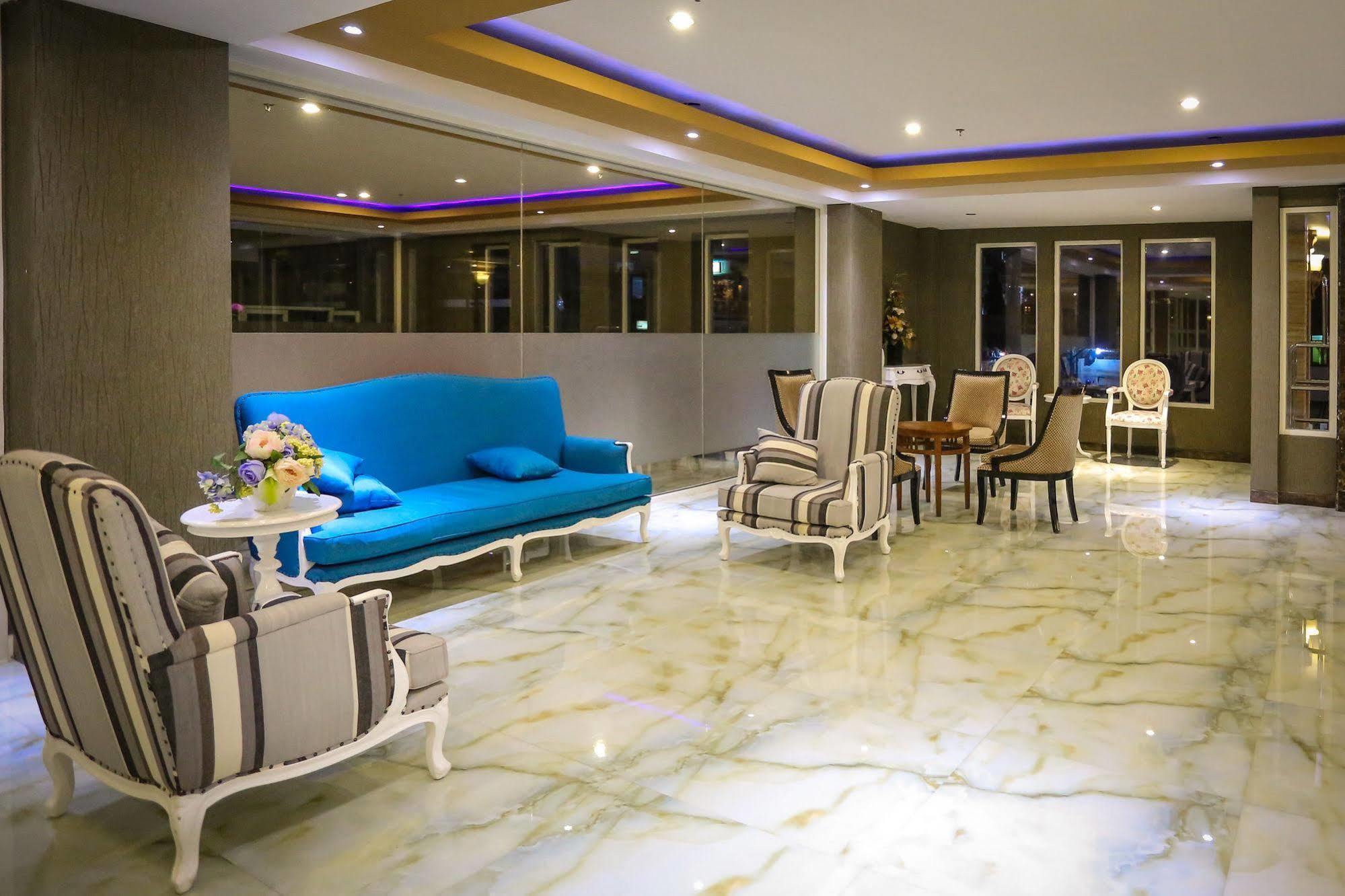 Sylvia Hotel Premier Kupang Kupang (East Nusa Tenggara) Exterior foto