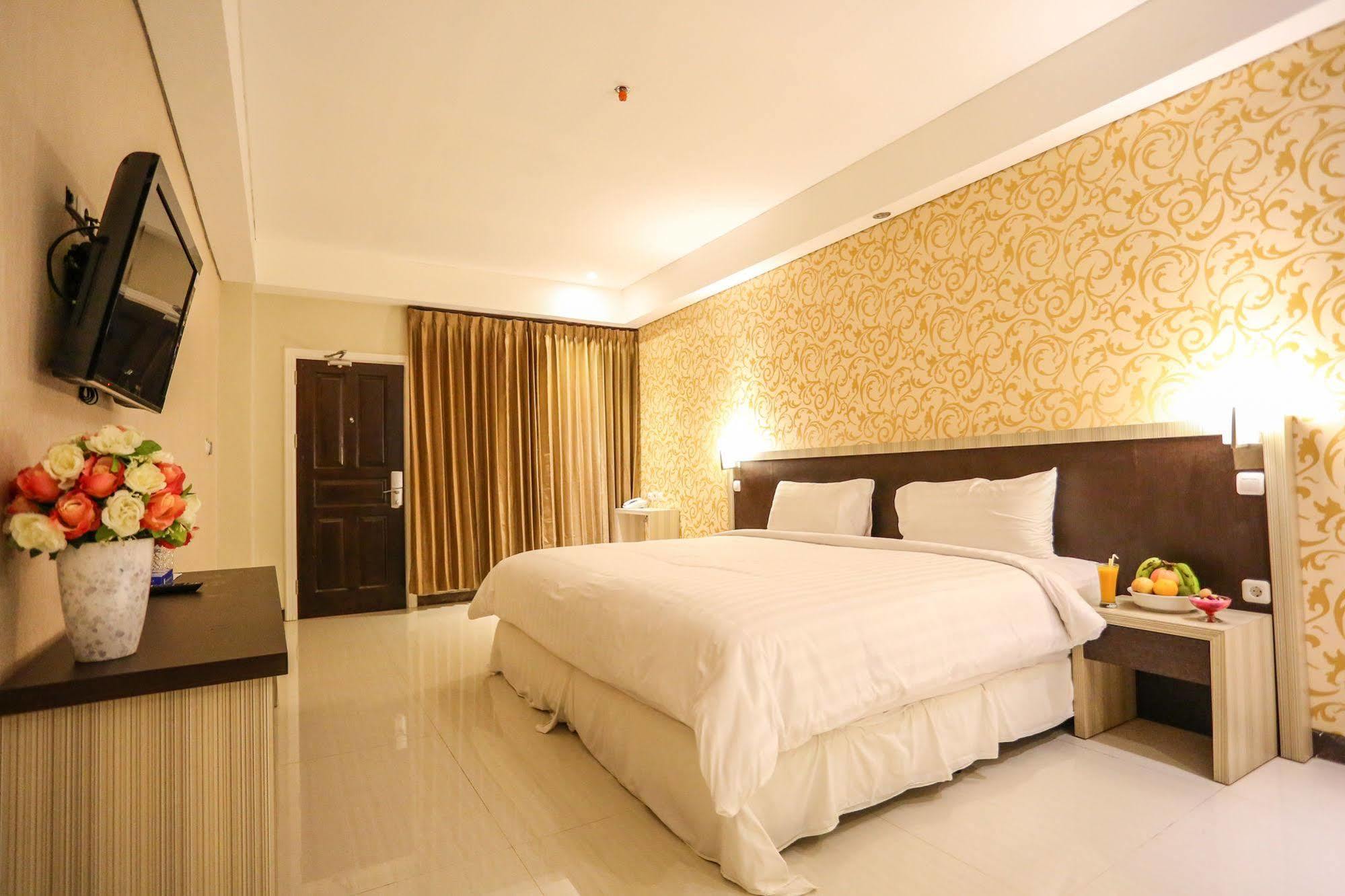 Sylvia Hotel Premier Kupang Kupang (East Nusa Tenggara) Exterior foto