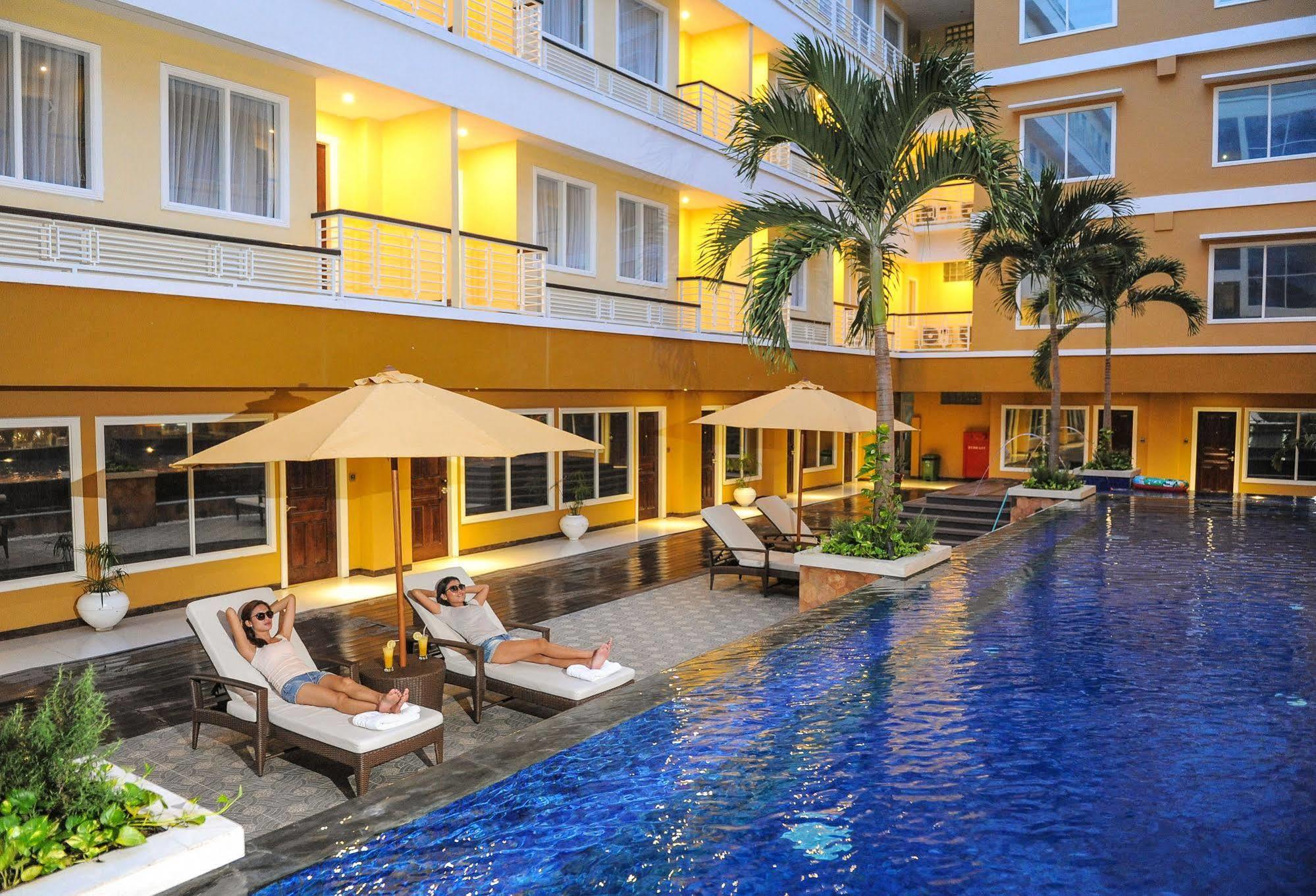 Sylvia Hotel Premier Kupang Kupang (East Nusa Tenggara) Exterior foto