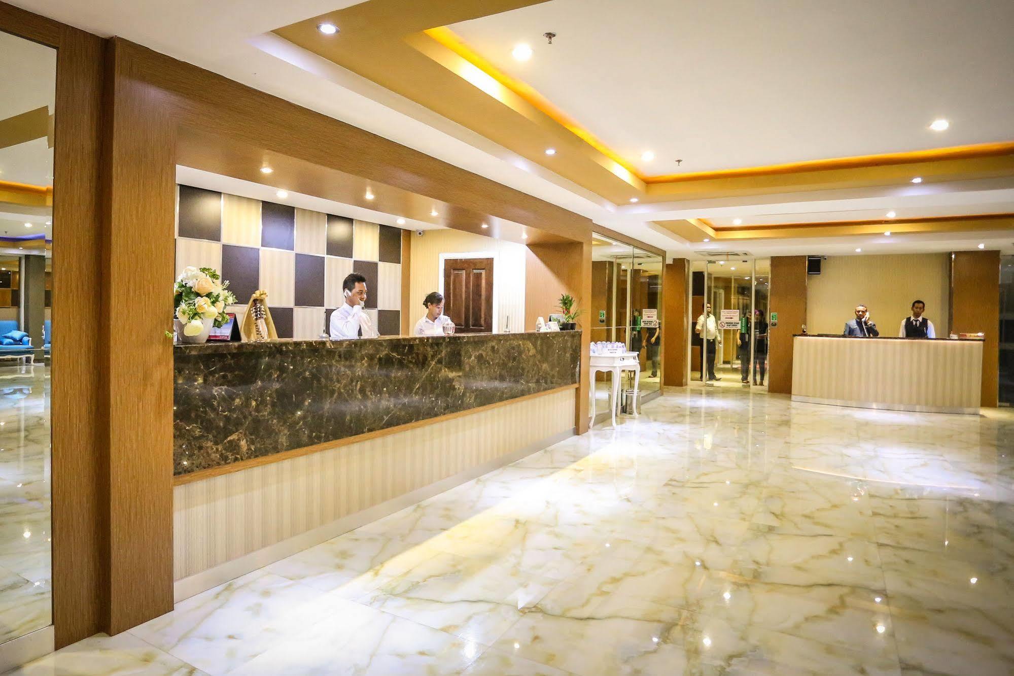 Sylvia Hotel Premier Kupang Kupang (East Nusa Tenggara) Exterior foto