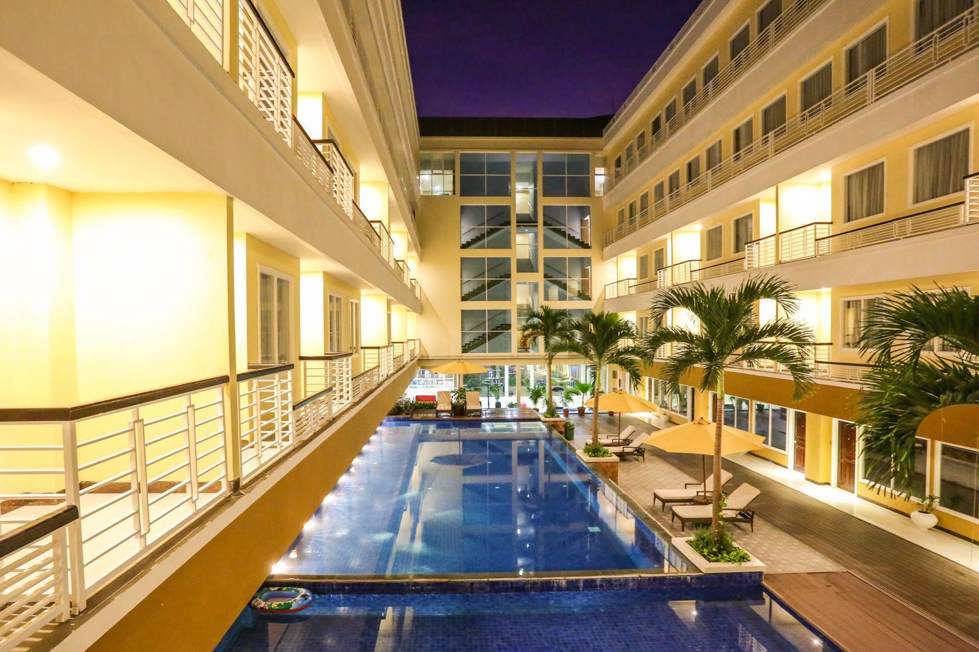 Sylvia Hotel Premier Kupang Kupang (East Nusa Tenggara) Exterior foto